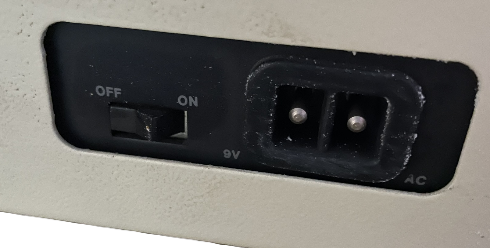 commmodore vic 1020 side power connector classic