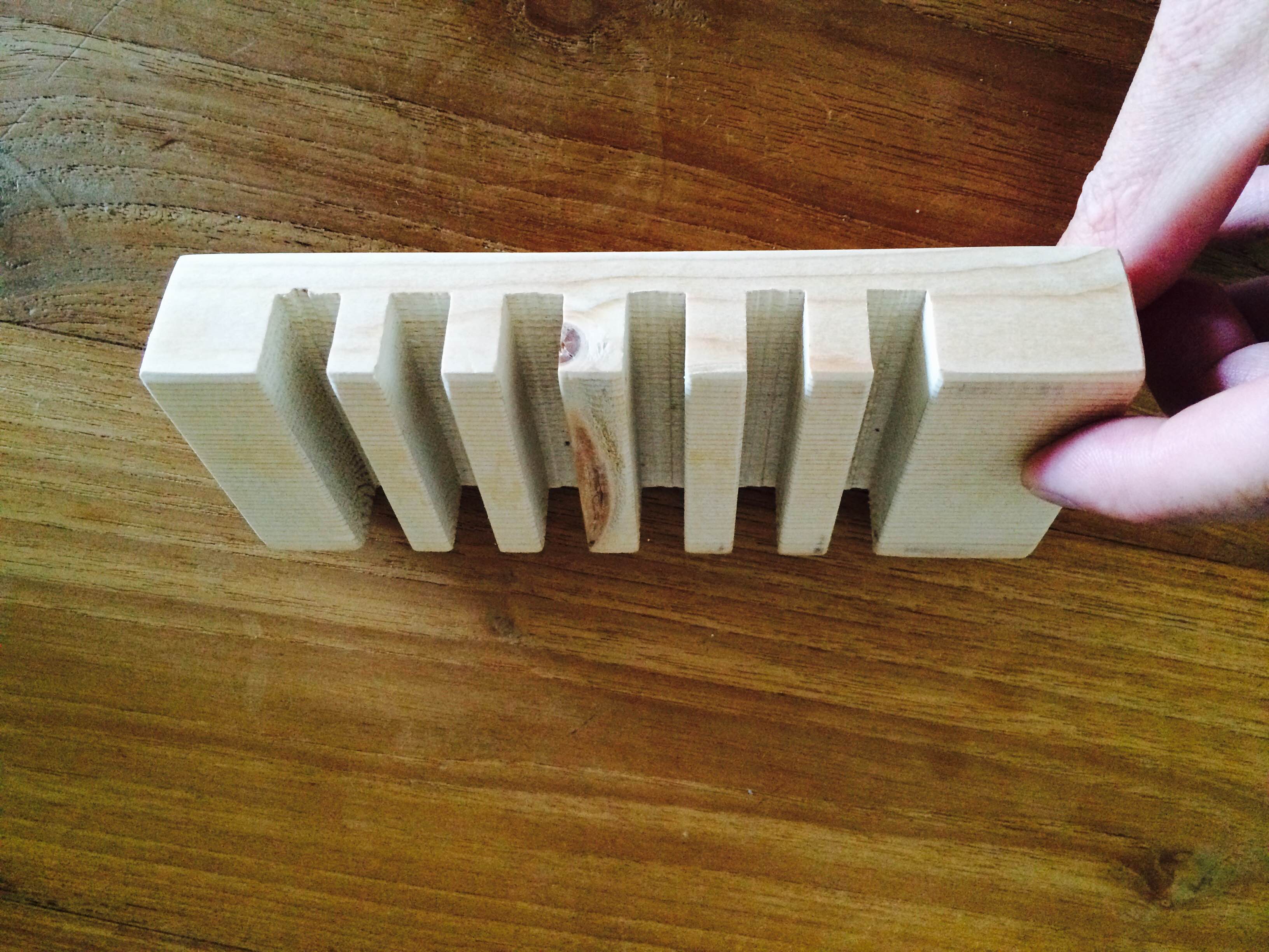 2015_tablet_stand_03.jpg